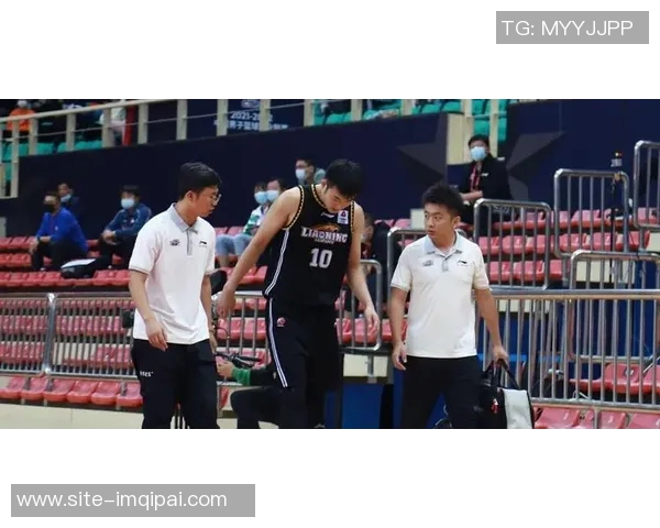 沃特森谈对手进攻篮板问题我们阵容身高劣势影响比赛表现 沃特森谈对手进攻篮板问题我们阵容身高劣势影响比赛表现